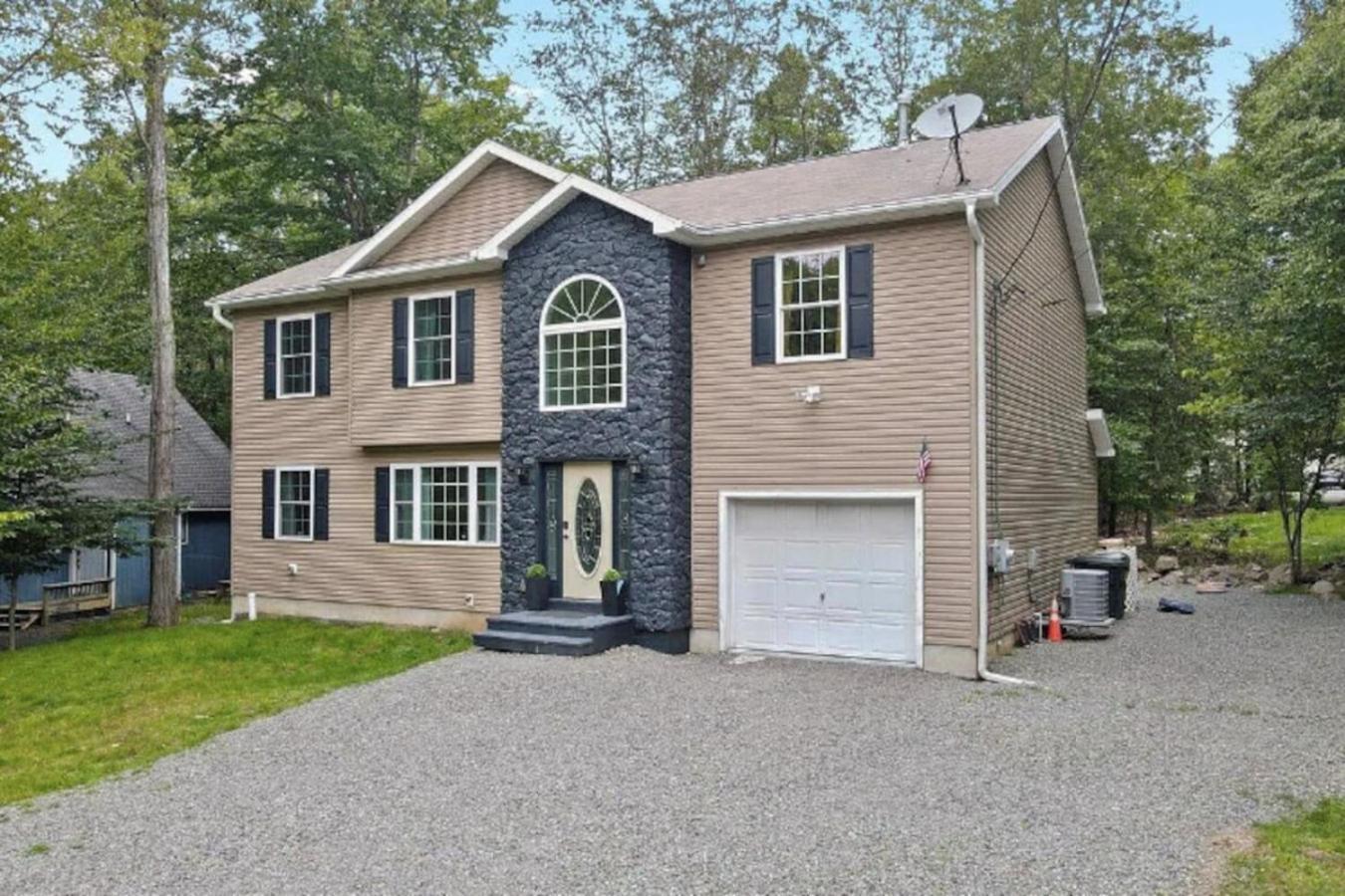 4br Poconos Escape W Hot Tub, Game - Ps5 Tobyhanna