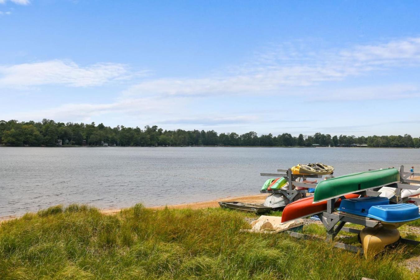 4br Poconos Escape W Hot Tub, Game - Ps5 Holiday home